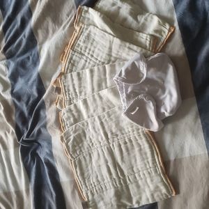 6 prefolds and 1 cover